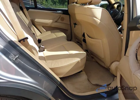 2011 BMW X5 xDrive35D z USA, uszkodzony, nr VIN 5UXZW0C56BL656118